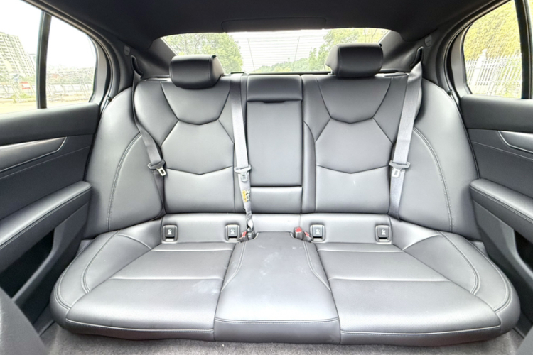 凯迪拉克CT5 2025款 28T 城市运动版中控内饰7011