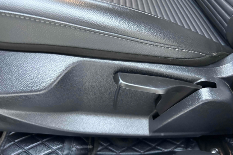 福特 福克斯 2020款 两厢经典 1.5L 自动风尚型中控内饰7002