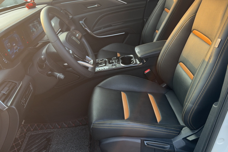 奔腾T77 2019款 230 TID 自动豪华型 国V局部细节19