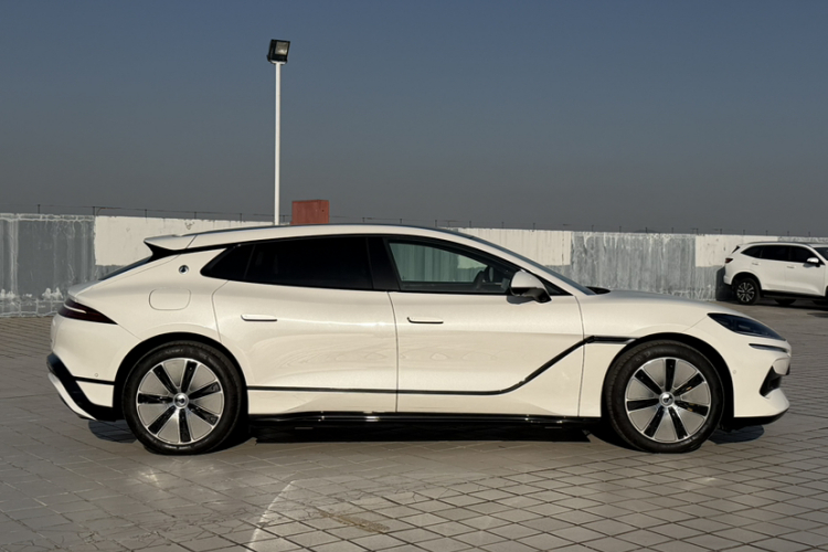 腾势Z9GT 2024款 1100四驱Max版车身外观6002