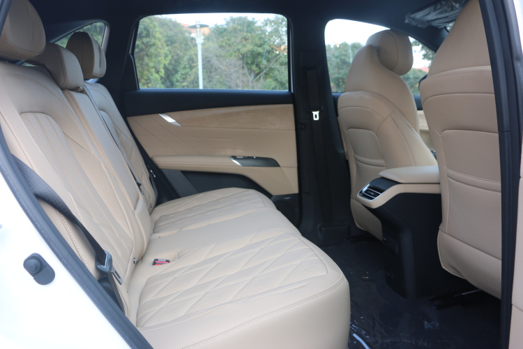 长安CS75 PLUS 2025款 第四代 1.5T 新蓝鲸 智慧旗舰型中控内饰7010