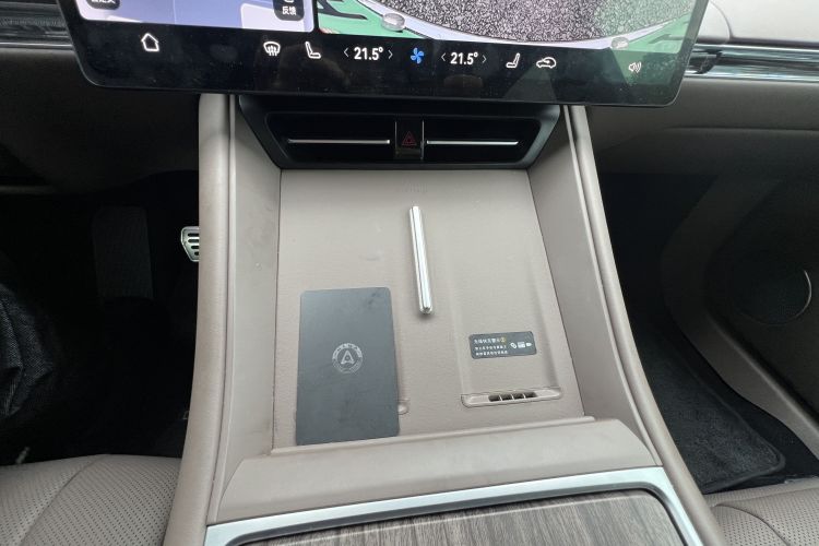 鸿蒙智行 智界R7 2025款 增程 251km Max中控内饰7001