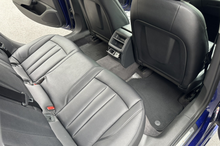 奥迪A4L 2017款 Plus 40 TFSI 进取型中控内饰7004