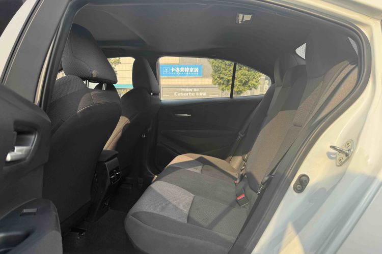 丰田 雷凌 2022款 双擎 1.8H E-CVT豪华版中控内饰7005