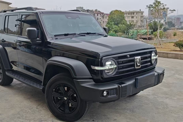 坦克300 2023款 越野版 2.0T 征服者车身外观6002