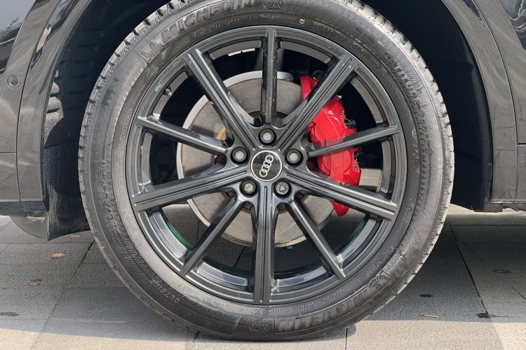 奥迪Q5L Sportback 2024款 40 TFSI 豪华型车身外观6009