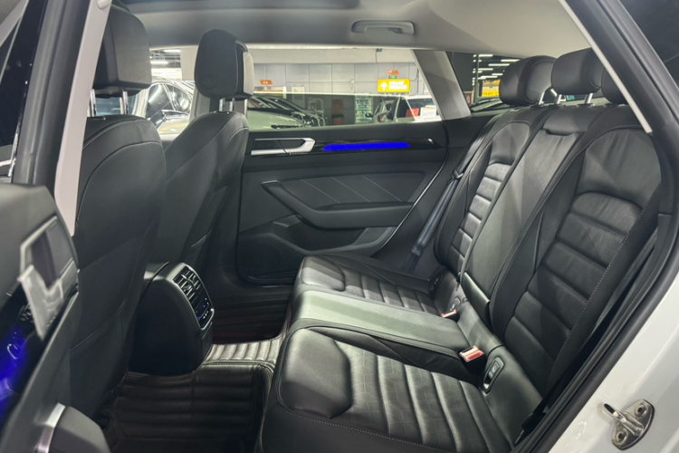 一汽-大众CC 2024款 猎装车 380TSI 猎心版中控内饰7004