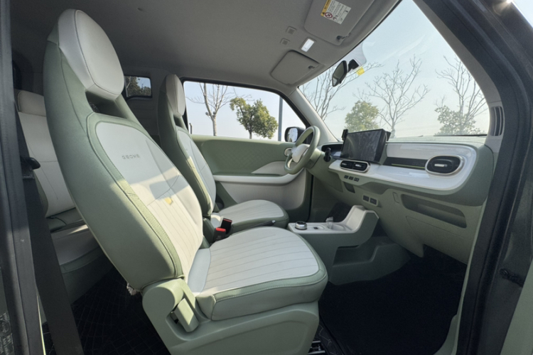 吉利银河 2025款 210km 熊猫骑士局部细节41