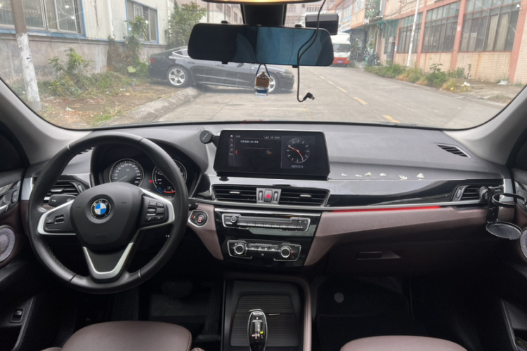 宝马X1 2021款 改款 sDrive20Li 时尚型中控内饰7002