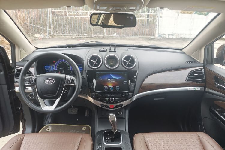 比亚迪S7 2016款 2.0T 自动尊贵型Plus中控内饰7003