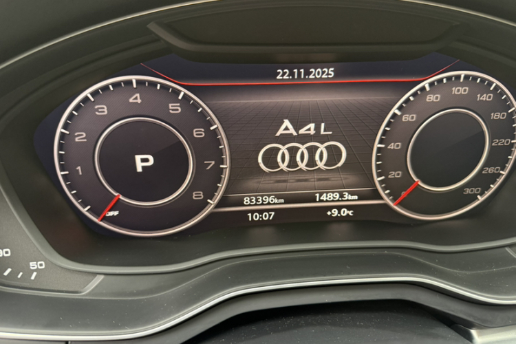 奥迪A4L 2018款 30周年年型 40 TFSI 时尚型中控内饰15