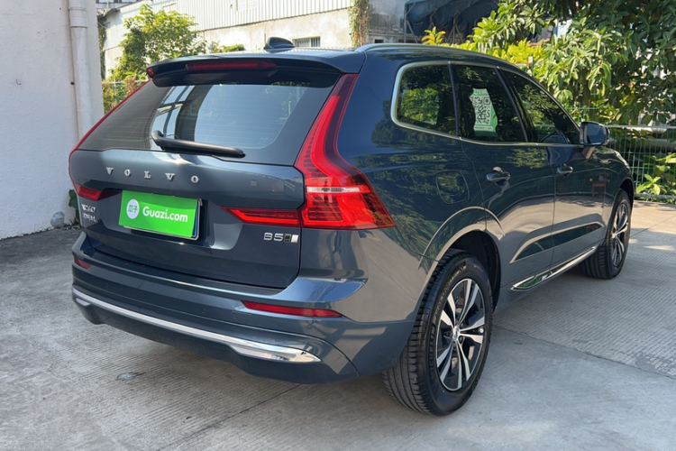 沃尔沃XC60 2023款 B5 四驱智逸豪华版车身外观6003