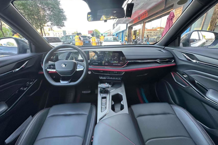 长安X5 PLUS 2024款 1.5T DCT先锋型中控内饰7002