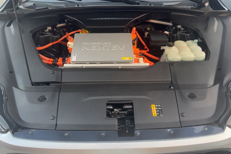 蔚来ES8 2020款 415KM 签名版 六座版局部细节24