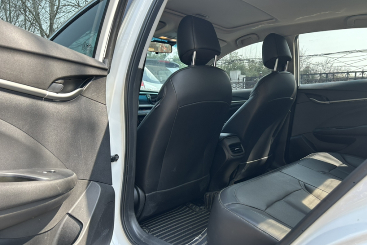 别克 英朗 2021款 改款 典范 1.5L 自动精英型中控内饰7006