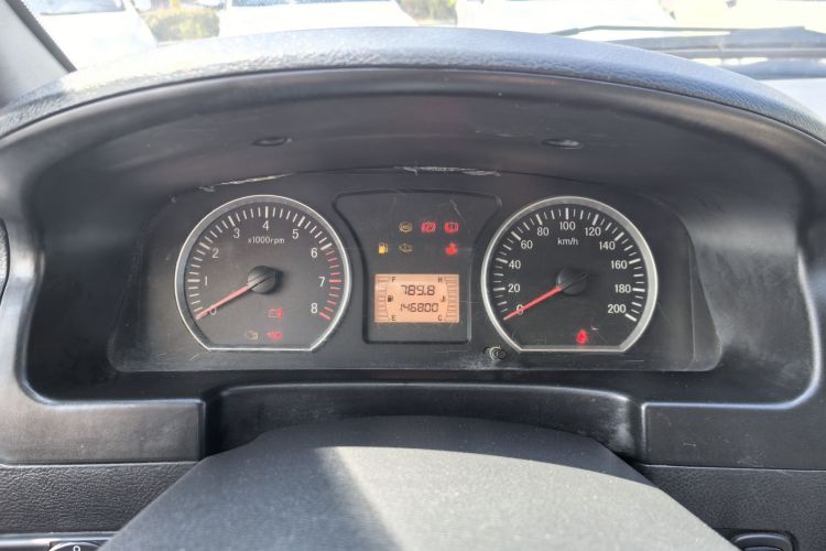 东风风行 菱智 2016款 M3 1.6L 7座豪华型 国IV中控内饰15