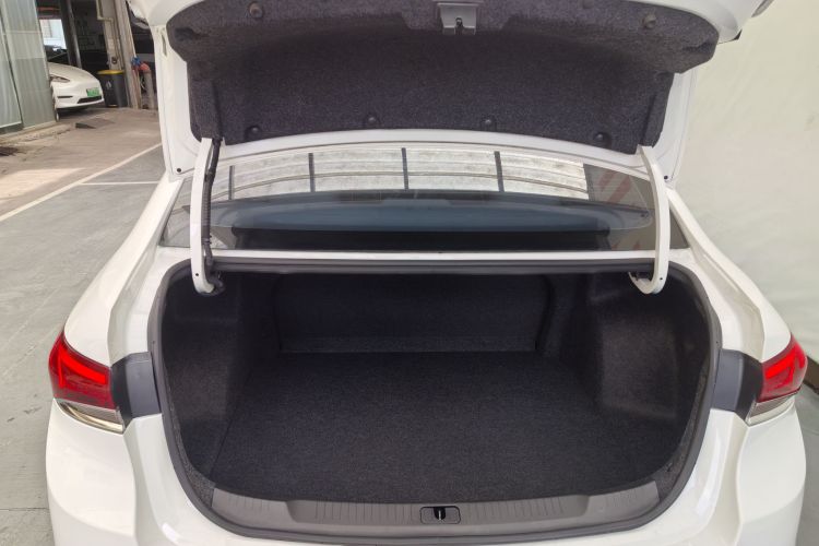 别克 英朗 2021款 典范 1.5L 自动精英型车身外观6014