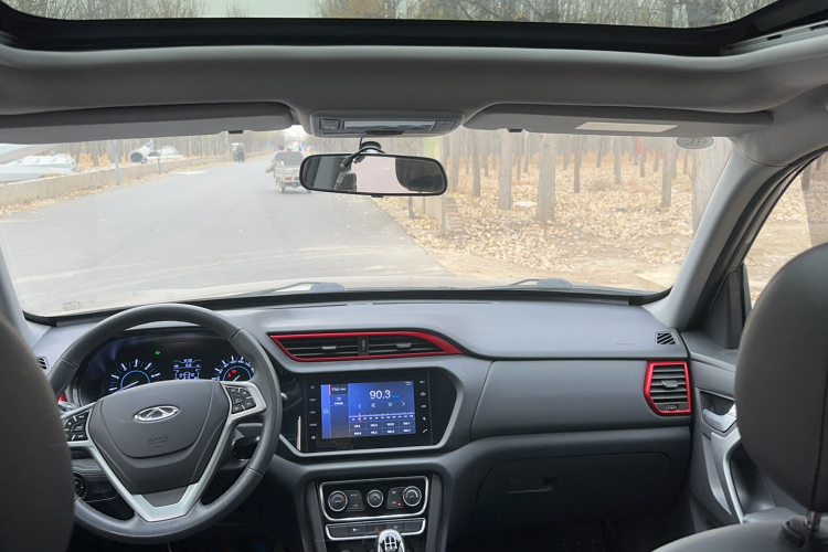 奇瑞 瑞虎3 2016款 1.6L 手动智尚版中控内饰7003