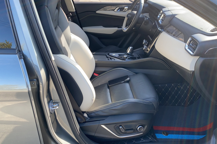 领克02 2022款 2.0TD DCT耀Pro局部细节41