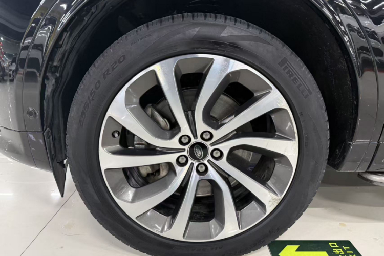 路虎 发现运动版 2020款 249PS R-Dynamic 性能科技版 7座车身外观6005