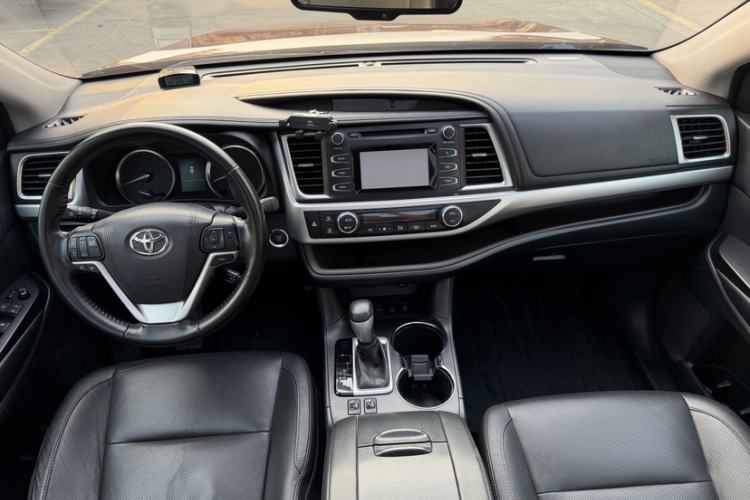 丰田 汉兰达 2017款 2.0T 四驱豪华版 7座中控内饰7002