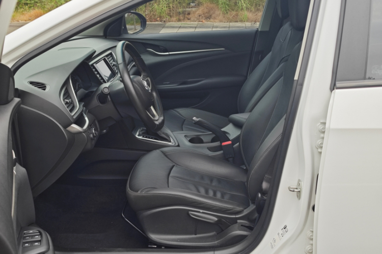 别克 英朗 2019款 18T 自动互联精英型 国VI中控内饰7002