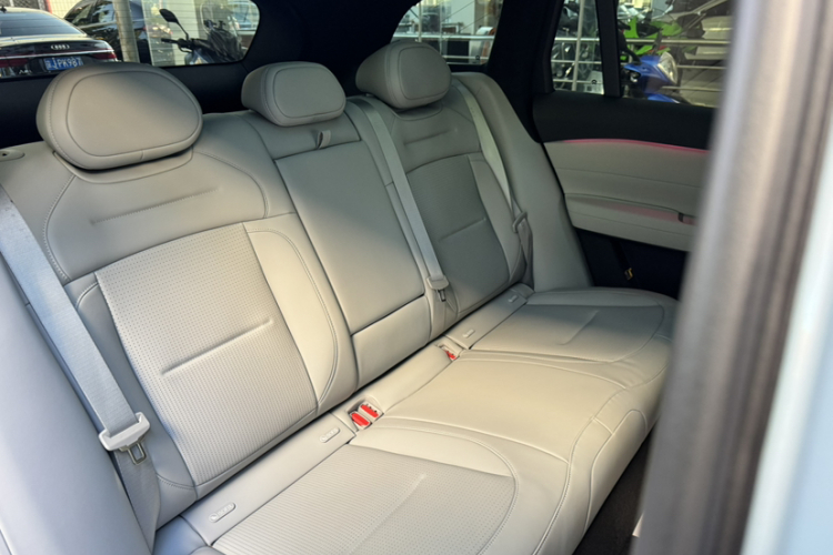 蔚来ES6 2023款 75kWh中控内饰7011