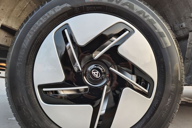 上汽大通MAXUS 大拿V1 2024款 V1 短轴低顶 多功能版（51kWh）车身外观6008