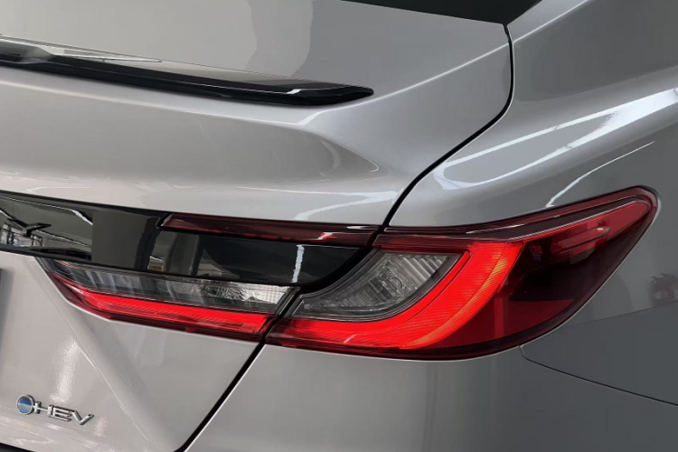 丰田 凯美瑞 2026款 双擎 2.0HSE 运动Lite版车身外观6001