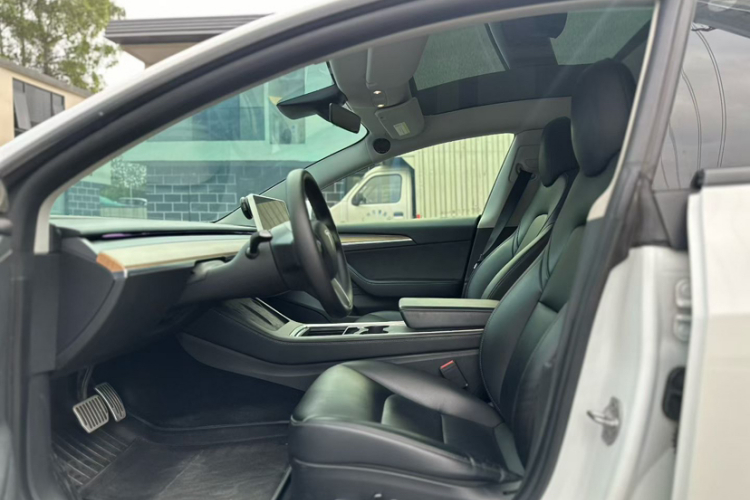 特斯拉 Model 3 2022款 后轮驱动版车身外观6008