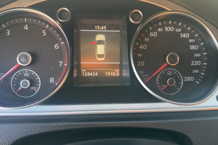 一汽-大众CC 2013款 1.8TSI 豪华型中控内饰15