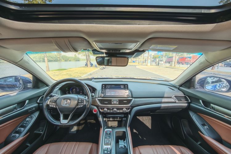 本田 英仕派 2019款 锐·混动 2.0L 净越版 国VI中控内饰7004