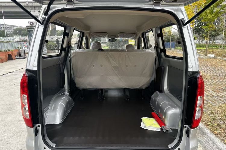 五菱汽车 五菱宏光V 2022款 1.5L劲取版电动助力LAR中控内饰7006