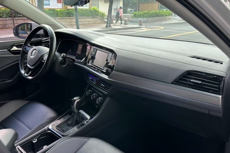 大众 速腾 2020款 280TSI DSG舒适型 国VI中控内饰7003