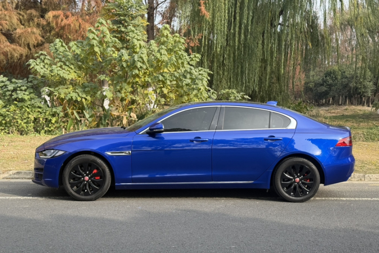 捷豹XEL 2018款 2.0T 200PS 精英版车身外观6001