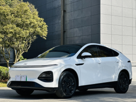 小鹏G6 2025款 625 长续航 Max 科技版