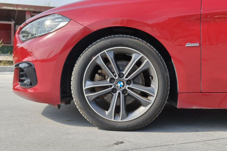 宝马1系 2018款 118i 运动型车身外观6007