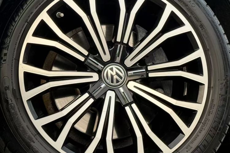 大众 辉昂 2018款 改款 380TSI 两驱商务版车身外观6013