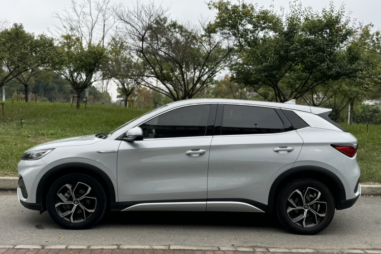 比亚迪 元PLUS 2022款 430KM 豪华型车身外观6002