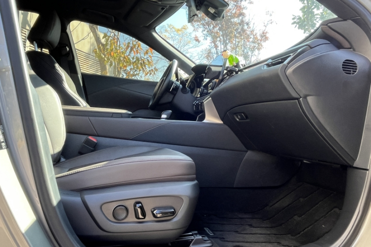 雷克萨斯RX新能源 2025款 450h+ 四驱畅享版中控内饰7001