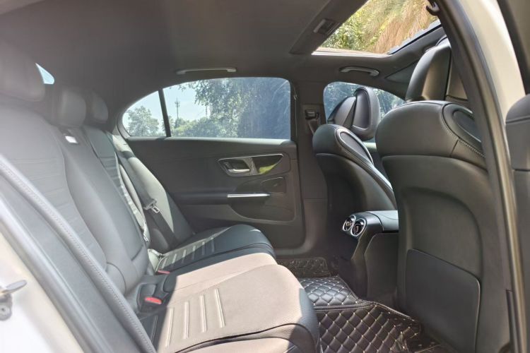 奔驰C级 2022款 改款 C 200 L 运动版中控内饰7006