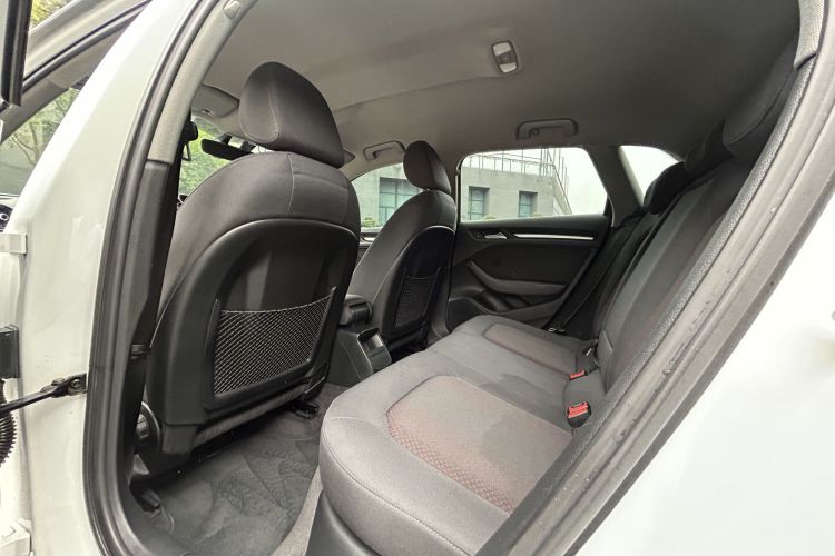 奥迪A3 2017款 Sportback 35 TFSI 进取型中控内饰7003