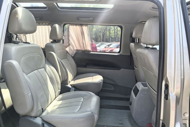 东风风行 菱智 2016款 M3 1.6L 7座豪华型 国IV中控内饰7008