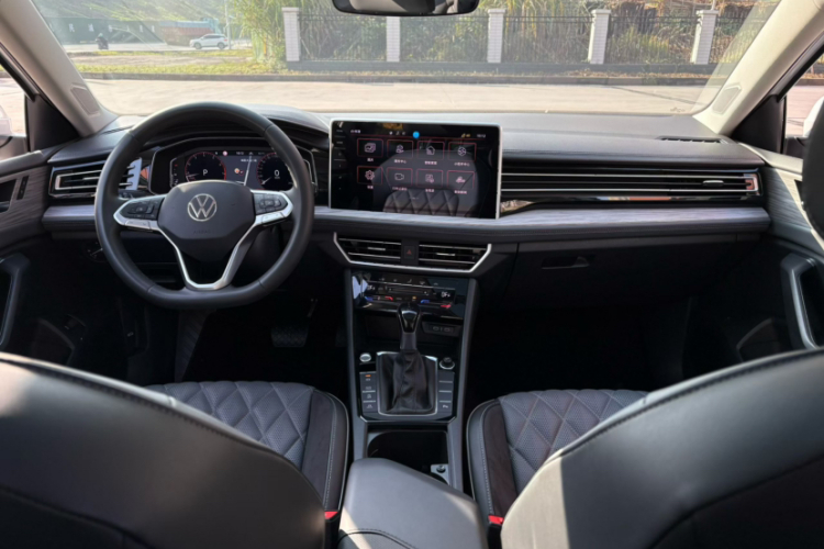 大众 速腾 2023款 300TSI DSG卓越版中控内饰7004