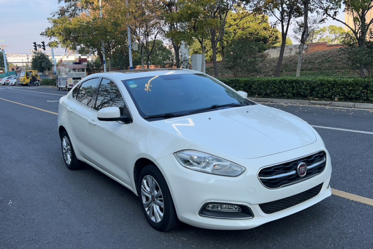 菲亚特 菲翔 2015款 1.4T 自动劲享版车身外观6004