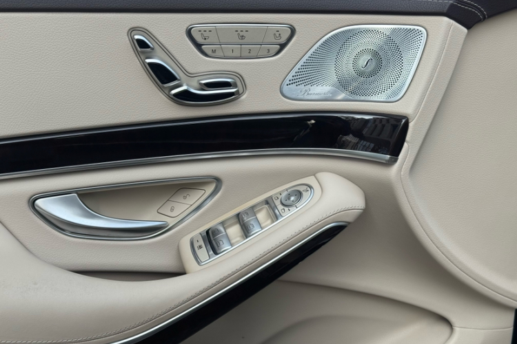 奔驰 迈巴赫S级 2018款 S 450 4MATIC中控内饰7007