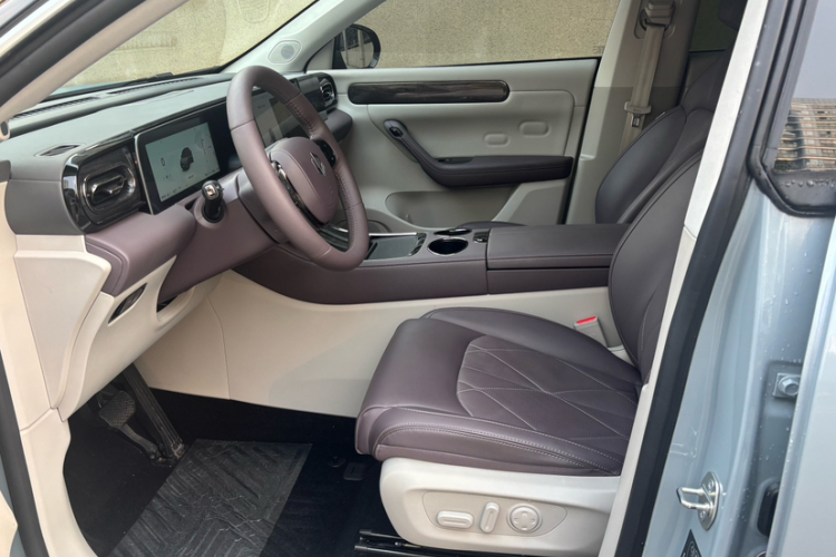 零跑汽车 零跑C11 2024款 增程 300尊享版中控内饰7008