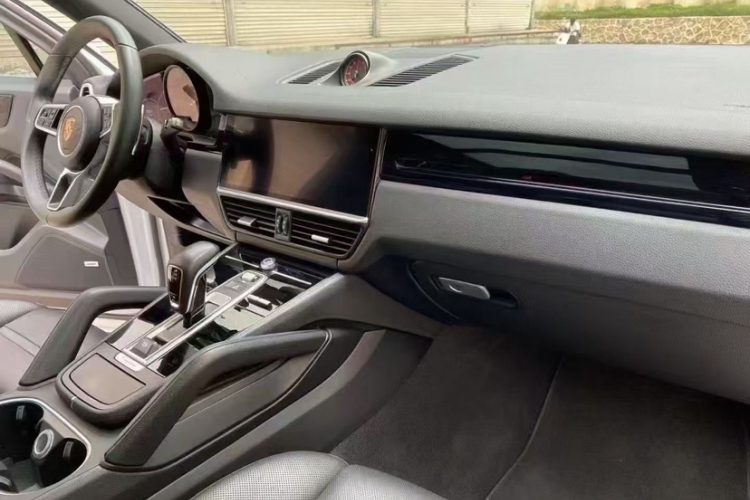 保时捷 2018款 Cayenne 3.0T中控内饰7003