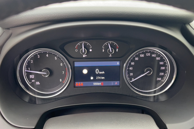 别克 君越 2019款 28T 豪华型中控内饰15