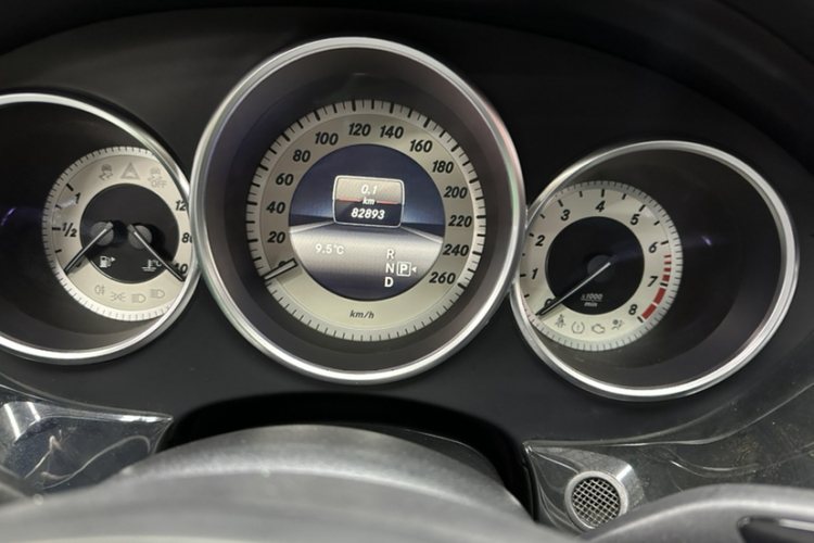 奔驰CLS 2016款 CLS 260 逸彩版中控内饰15